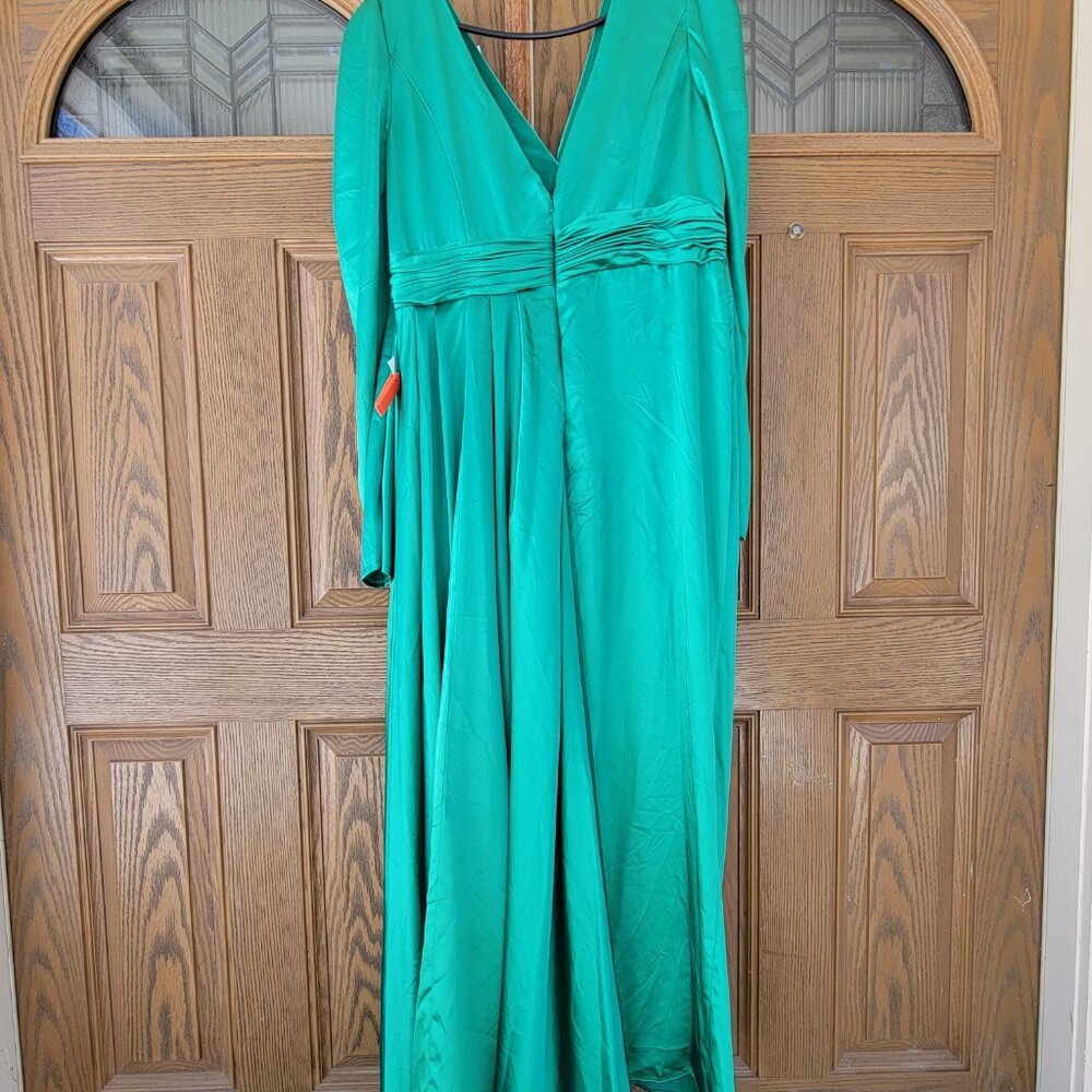 NWT Macduggal V neck Long Puff Sleeve - Picture 6 of 7